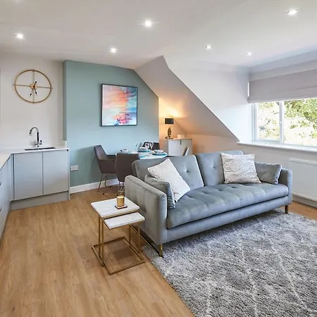 Host & - The Loft @ The Regency *