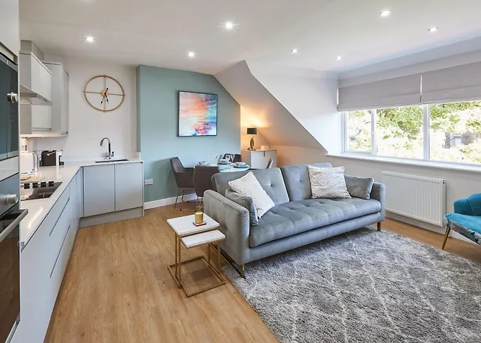 Host & - The Loft @ The Regency *