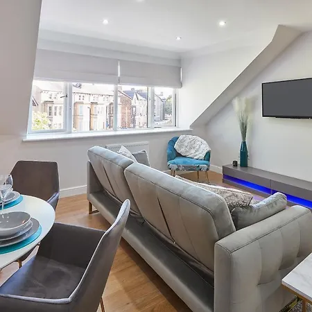 Apartament Host & - The Loft @ The Regency